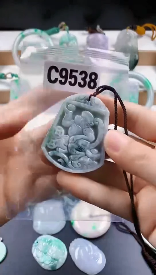 颈饰未镶嵌翡翠天然翡翠吊坠挂件