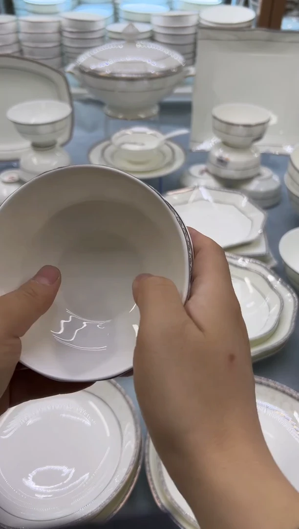 骨瓷玲珑4.5钻石3个4碟2个