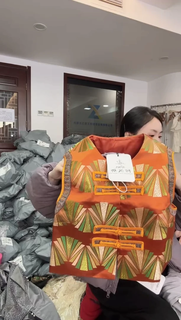 马甲   Xl 130斤以里