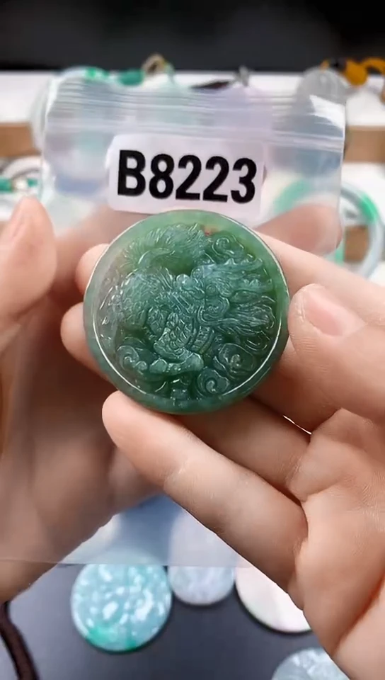 颈饰未镶嵌翡翠天然翡翠吊坠挂件