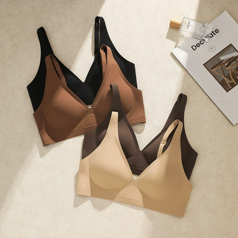 云感深V无痕黑科技果冻软支撑文胸无钢圈简约一片式舒适内衣