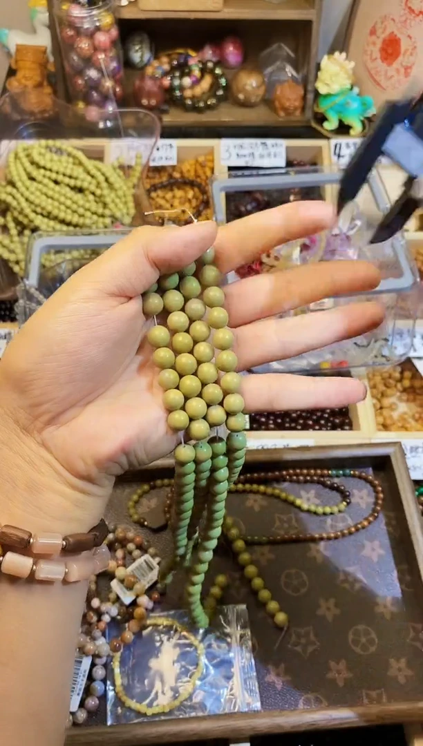 玛瑙/玉髓手链合金卡10阿拉善牛油果色35颗左右