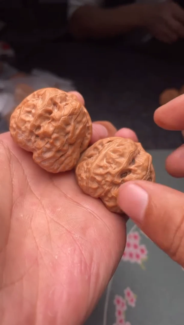 把件文玩核桃a336    蛤蟆头 38尺