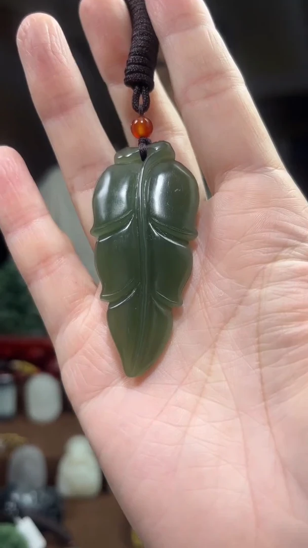 颈饰未镶嵌和田玉·