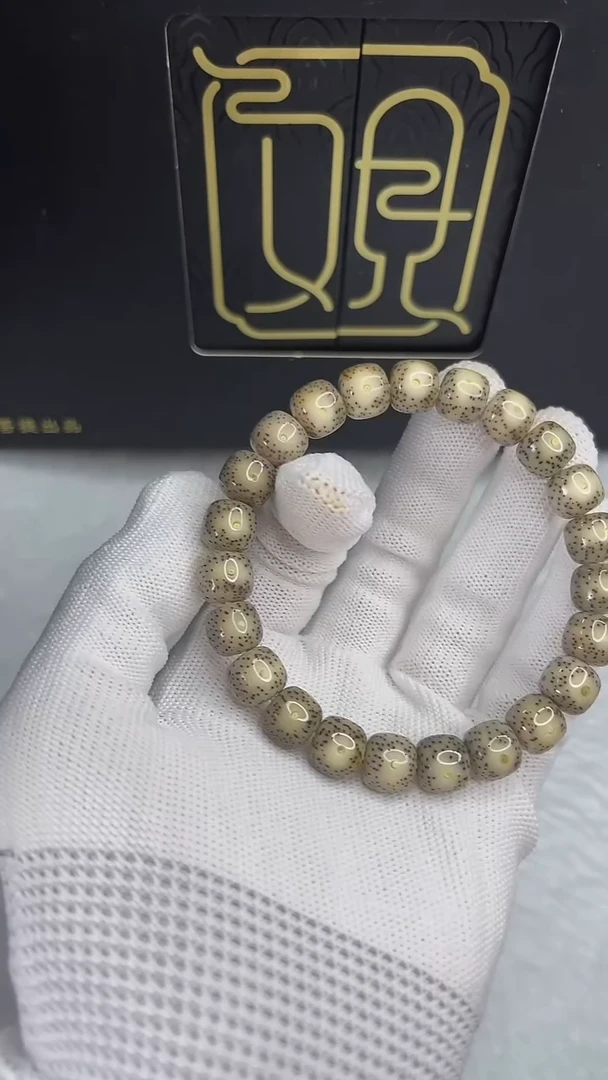 手串星月菩提小驼包10x9.c819