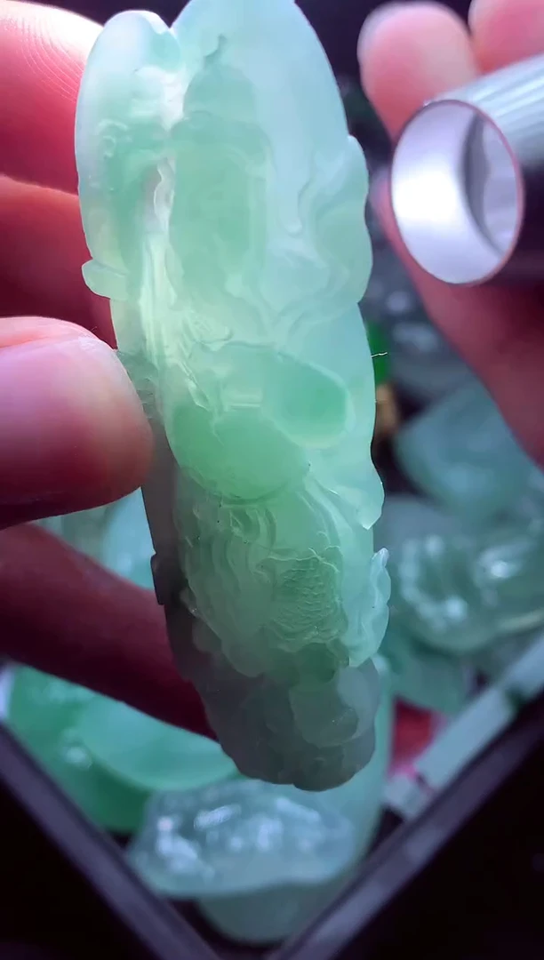 未镶嵌定制翡翠平***?毛货翡翠定制