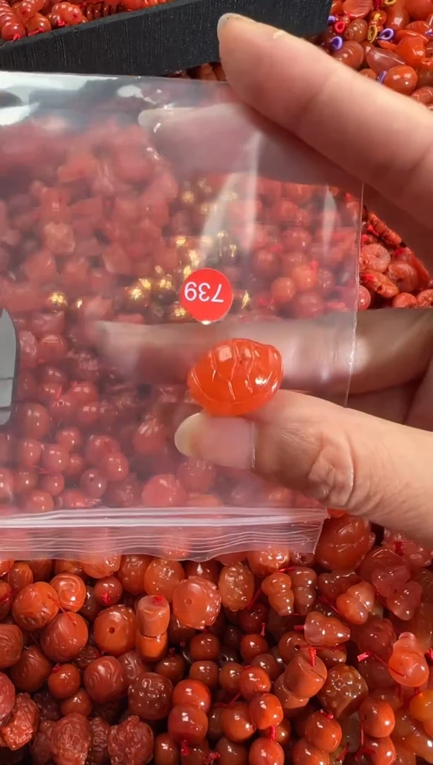 【闪购商品】南红玛瑙颈饰未镶嵌1