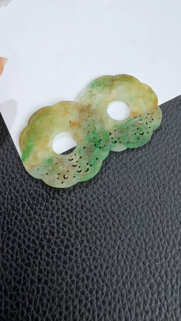 未镶嵌定制翡翠一对