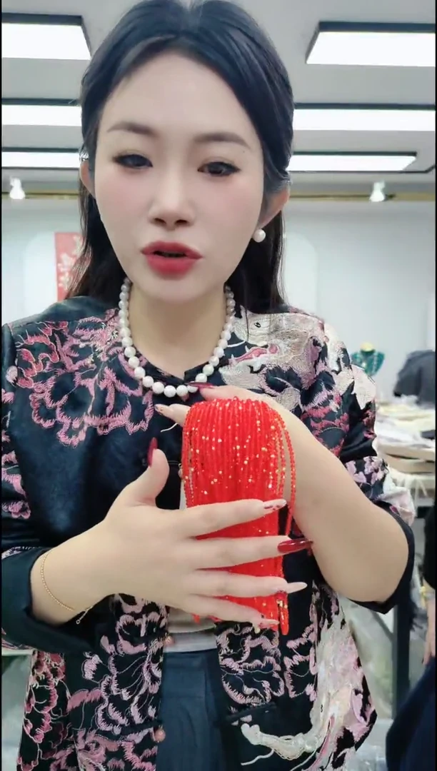 【闪购商品】尖晶石颈饰合金2408亮红色尖晶