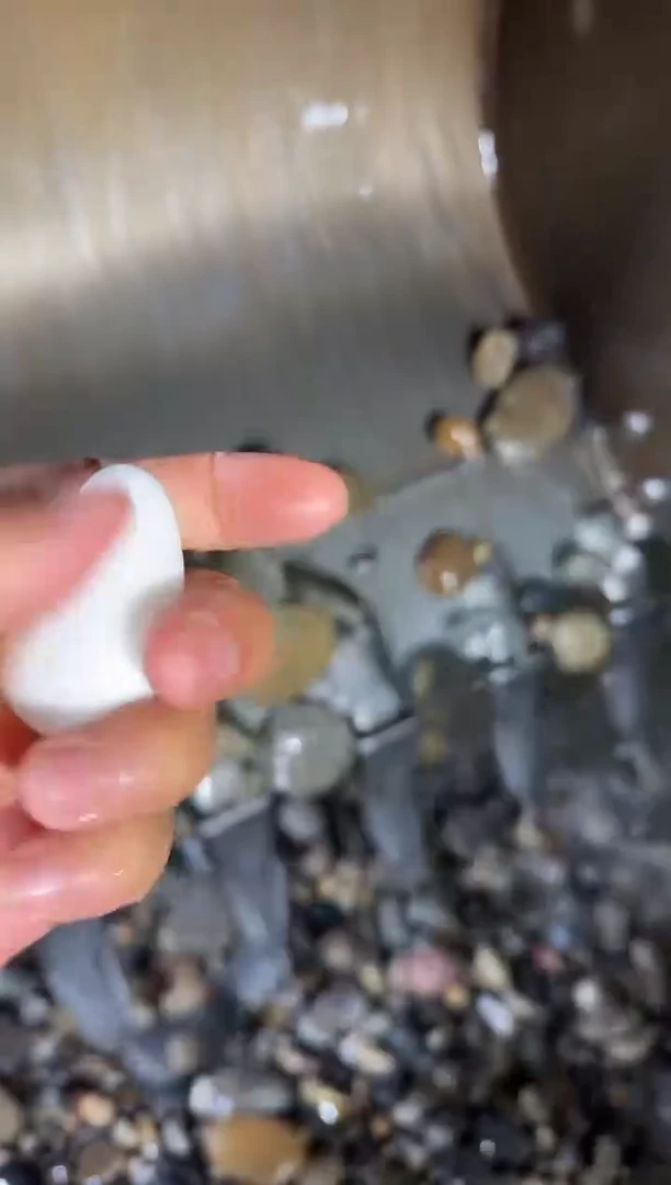 颈饰未镶嵌石英岩玉68