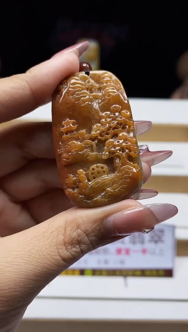 翡翠未镶嵌颈饰翡翠A货