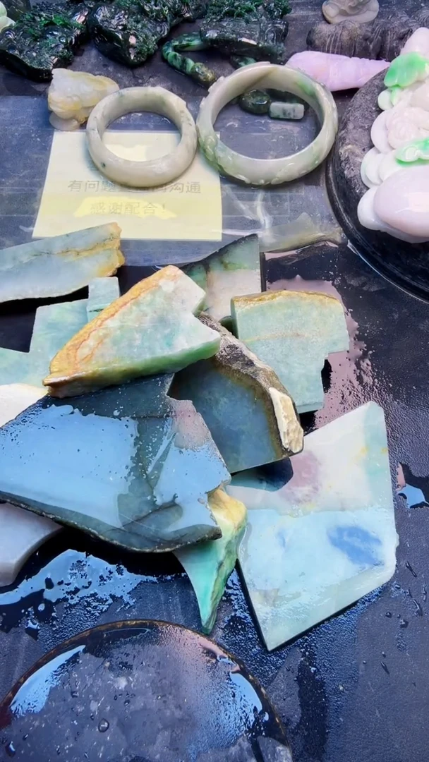 翡翠挂件未镶嵌路*天然翡翠097