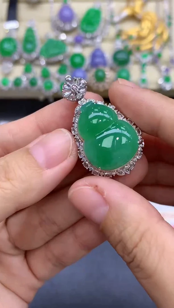 颈饰18K金镶嵌翡翠884-中国好珍宝