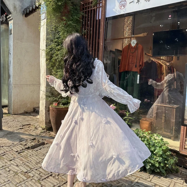 艾日秀法式甜美蕾丝拼接修身显瘦仙女裙长裙防晒蕾丝开衫 F0788