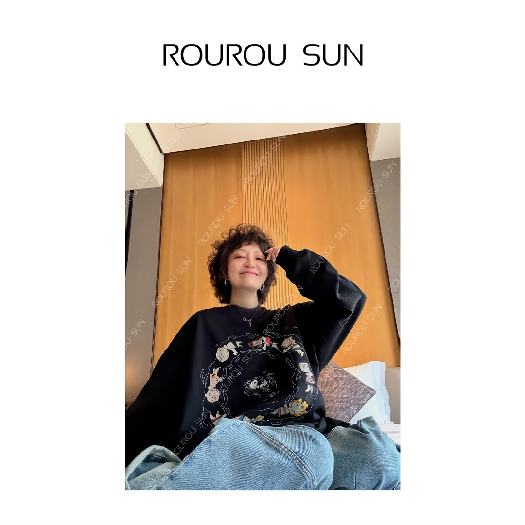 23275设计感卡通图案印花长袖T恤女个性百搭圆领上衣