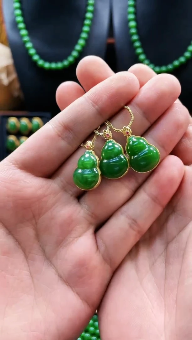 【闪购商品】和田玉吊坠18K金镶嵌多样性发一