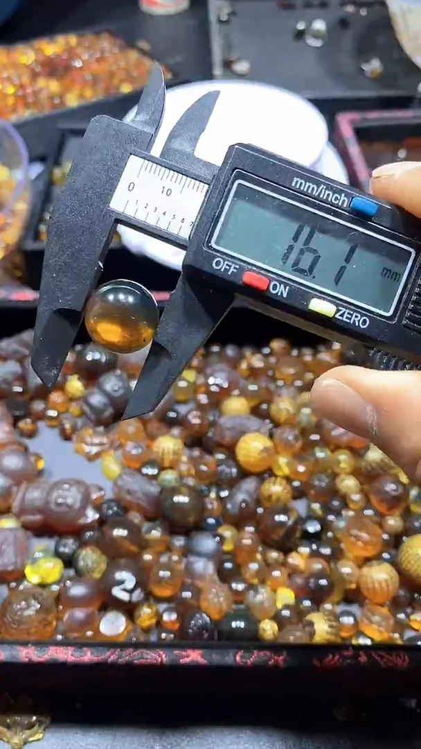 琥珀颈饰未镶嵌天然缅甸琥珀珠子