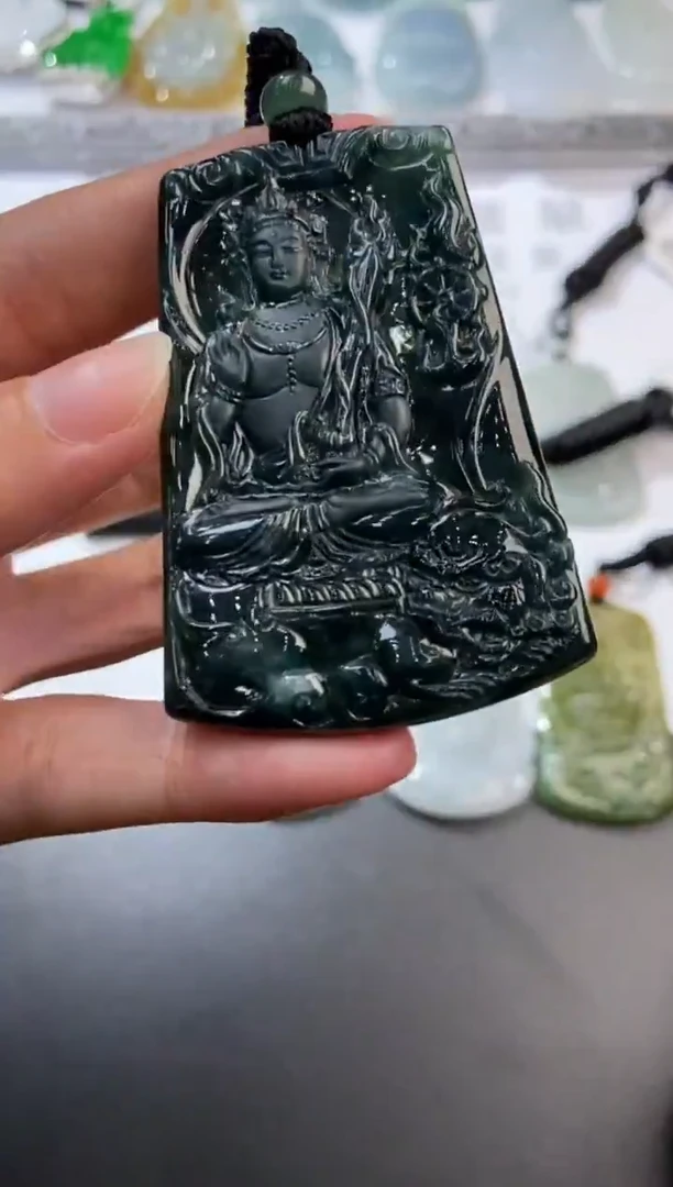 未镶嵌挂件翡翠375217     多人