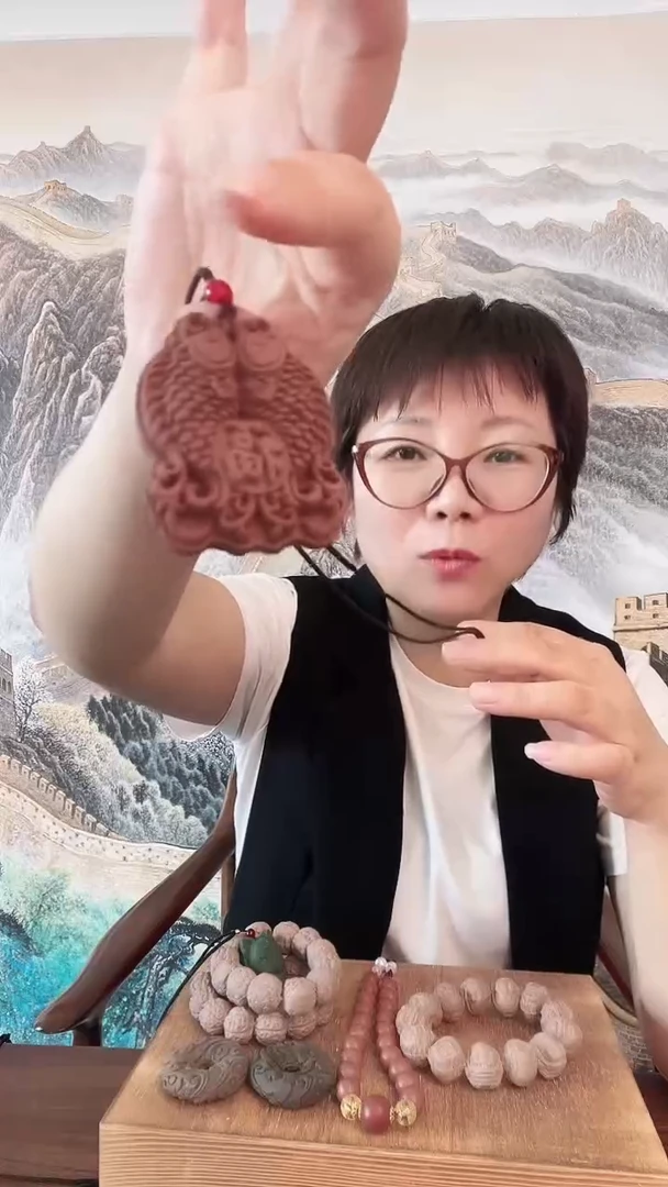 泥塑红颜息肌的双鱼