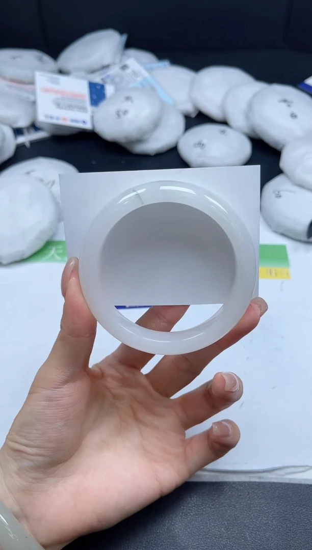 未镶嵌手镯石英质玉098-5859