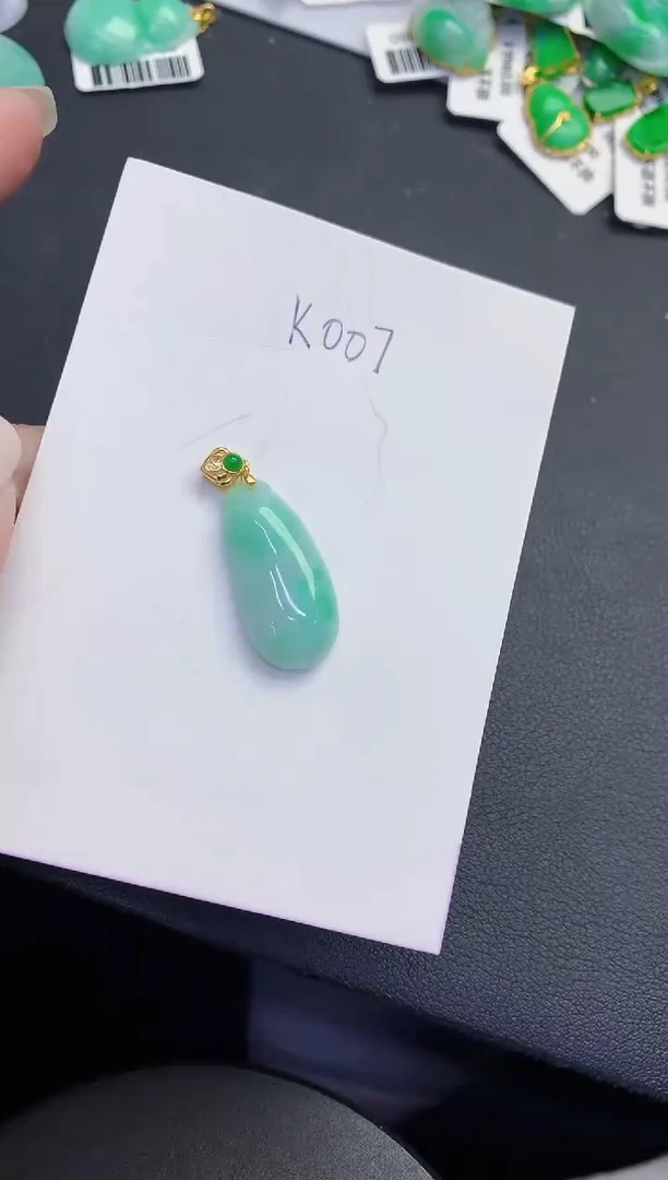 颈饰未镶嵌翡翠缅甸天然翡翠A货