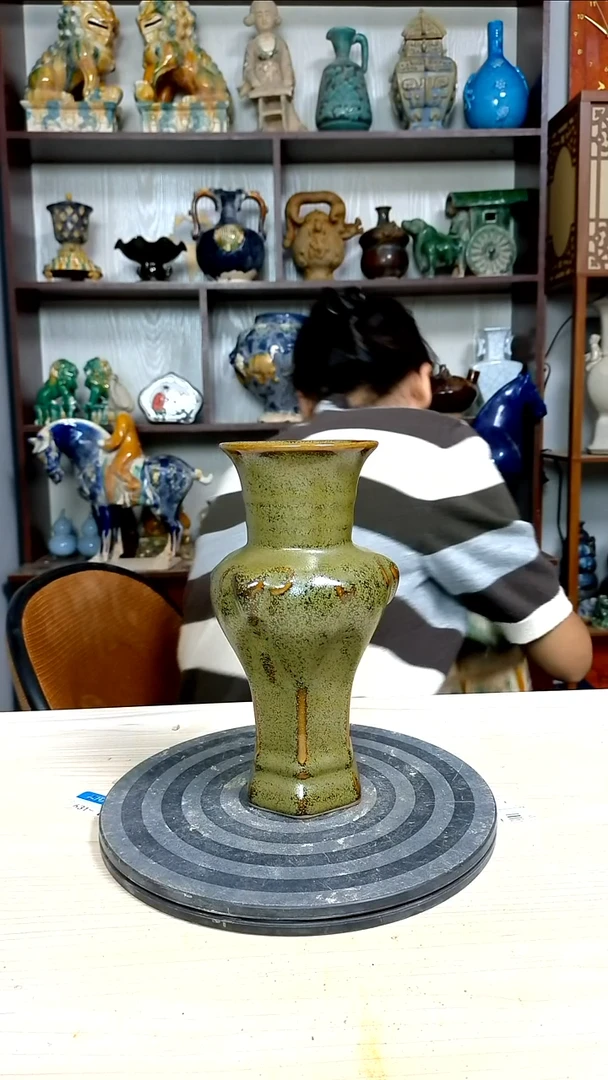 经典精美复古风格瓷器