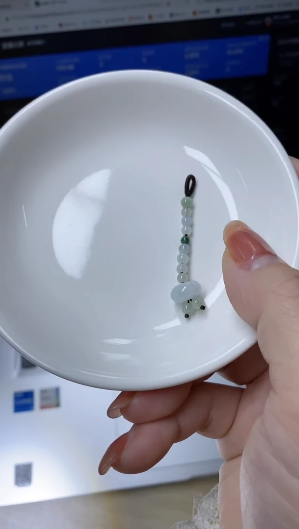 【闪购商品】翡翠颈饰未镶嵌天然缅甸翡翠A货挂件