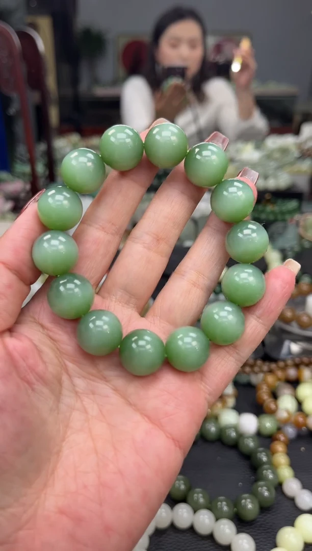 【闪购商品】和田玉手串未镶嵌俄罗斯粉绿 猫眼碧玉卡16
