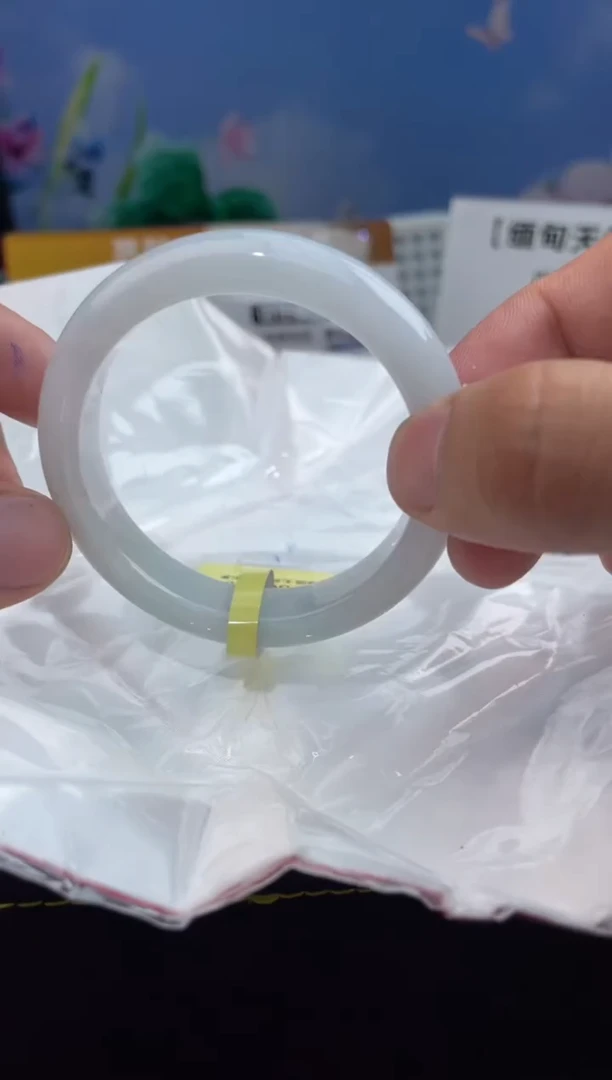 翡翠手镯未镶嵌10翡翠手镯