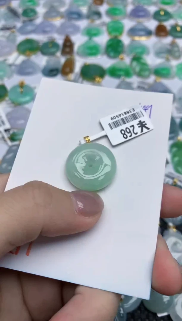 【闪购商品】翡翠颈饰18K金镶嵌天然翡翠A货