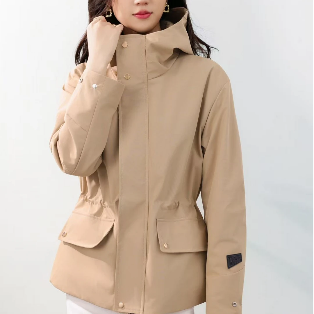 冬季新品首发~2025时尚轻奢风衣外套加棉百搭休闲中款冲锋衣985