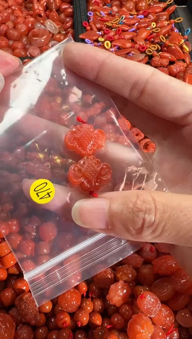 【闪购商品】南红玛瑙颈饰未镶嵌1