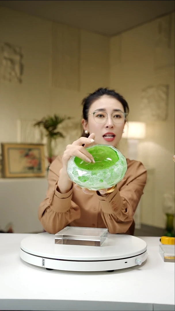 手工艺品琉璃祖母绿设计款烟灰缸