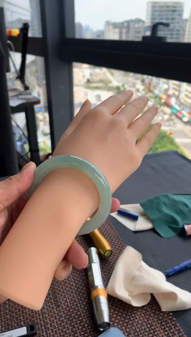 翡翠手镯未镶嵌26号53.2*9.7*10