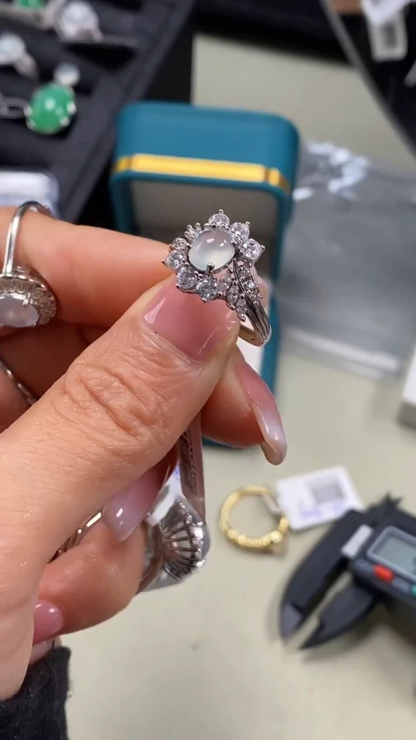 【闪购商品】翡翠戒指银S925镶嵌6817