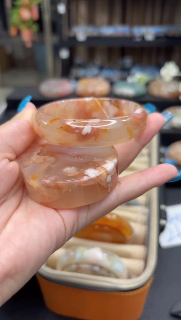 未镶嵌手镯石英质玉675(56圈赠送镯心)