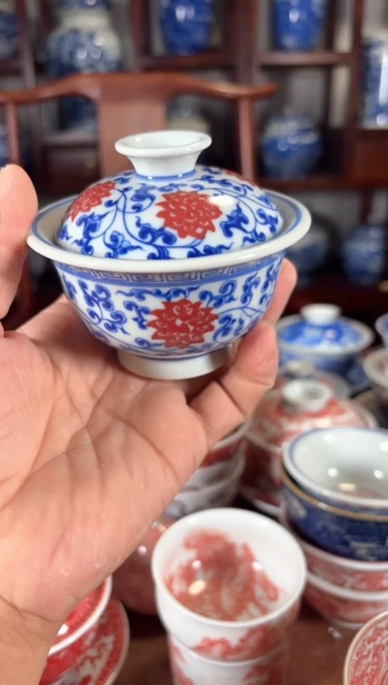 柴窑青花釉里红缠枝莲两才盖碗
