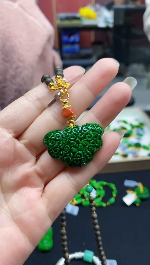 颈饰未镶嵌翡翠翡翠吊坠-50