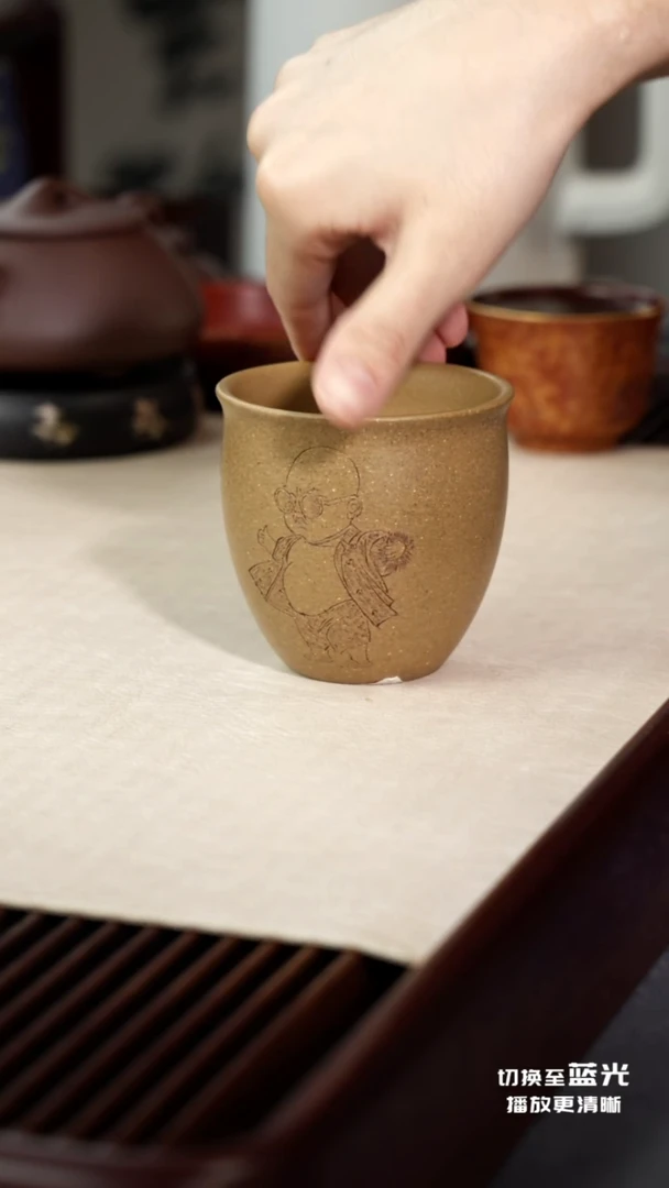 茶壶紫砂黑马杯-黄段