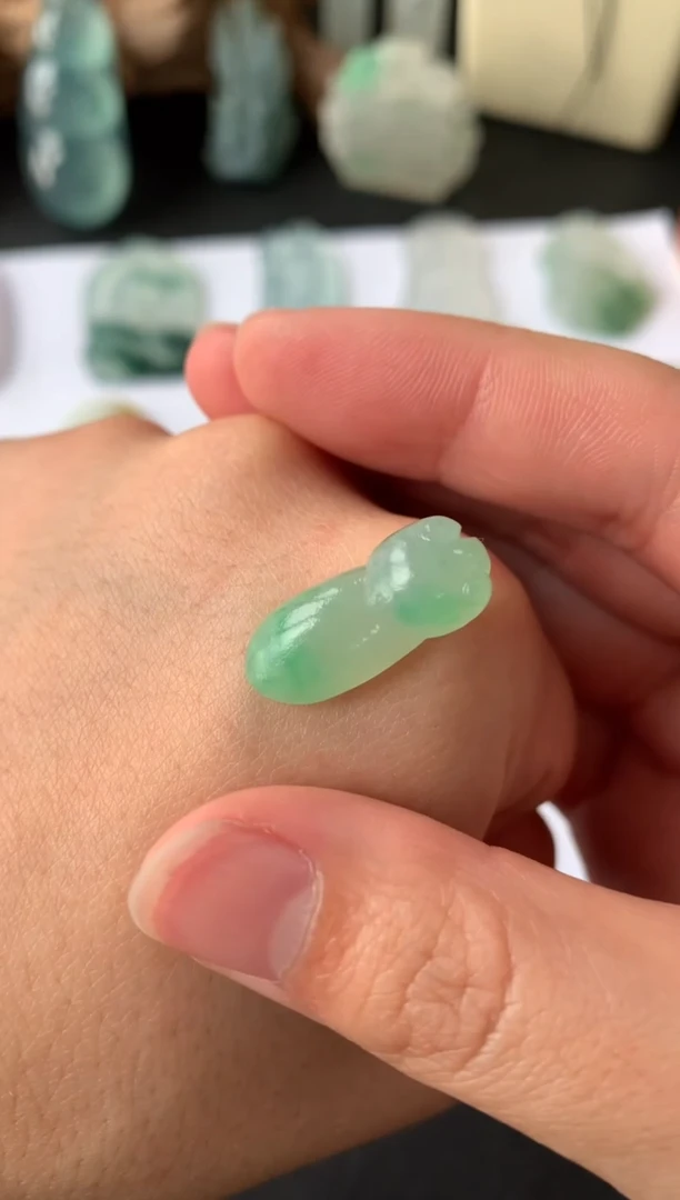 【闪购商品】定制翡翠未镶嵌翡翠