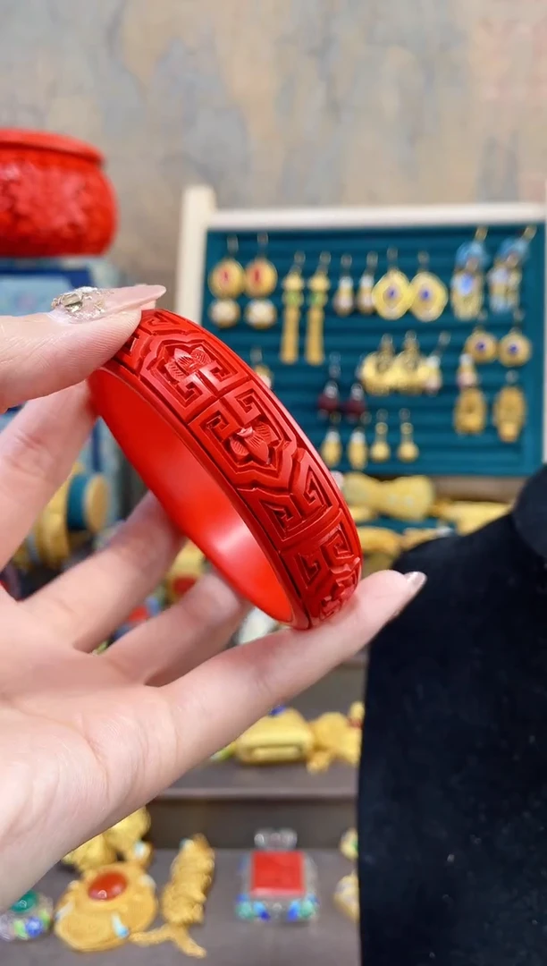 【闪购商品】非遗雕漆镯子古背60