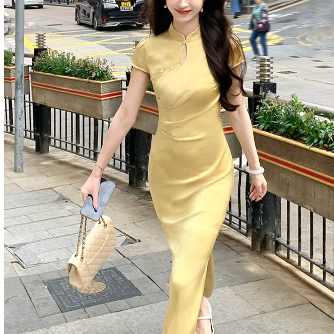 清光新中式气质缎面蝴蝶印花连衣裙女2025夏新款日常可穿改良旗袍