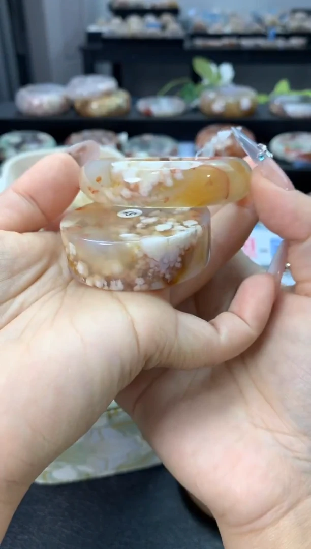 未镶嵌手镯石英质玉52圈口  赠送镯心