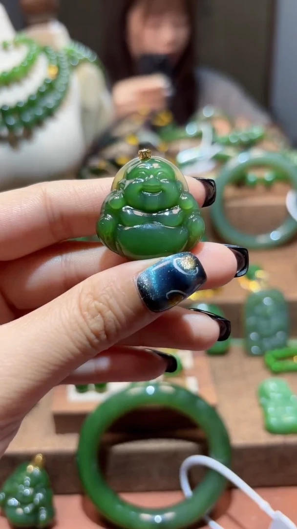 和田玉（碧玉）18K金镶嵌颈饰1