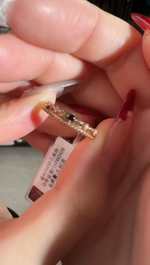 18K金镶嵌戒指/指环钻石2.81g