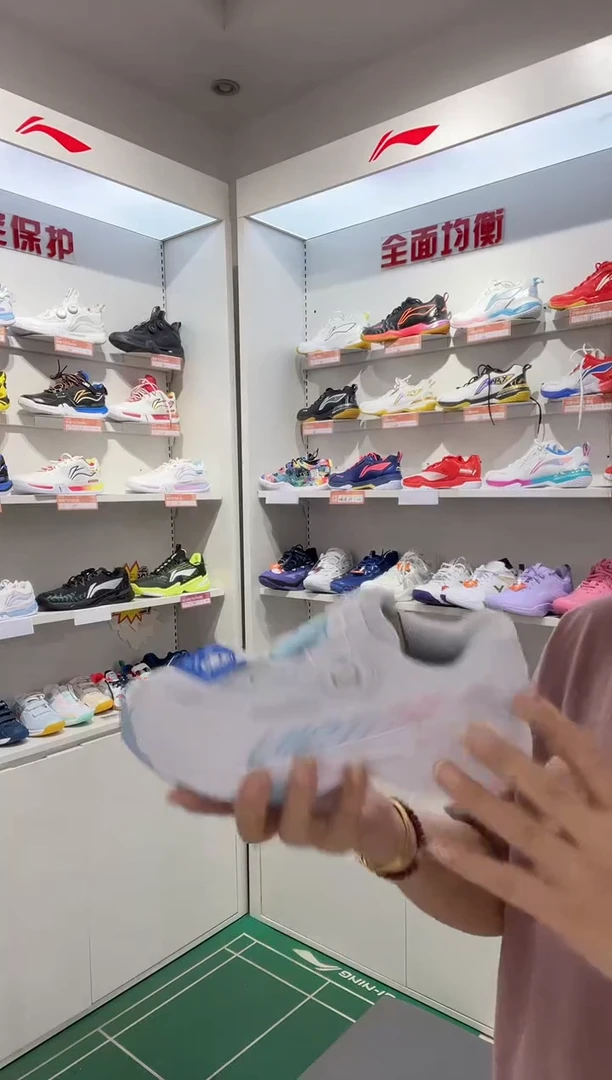 清仓款运动服球鞋配件不退换  36码