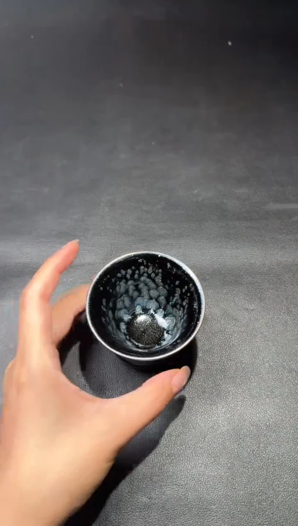 茶盏阙梅娇代表作黑牡丹142