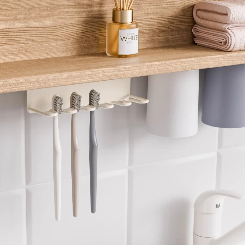 镜柜底磁吸式牙刷置物架漱口杯一家三口免打孔洗漱杯子倒挂壁挂