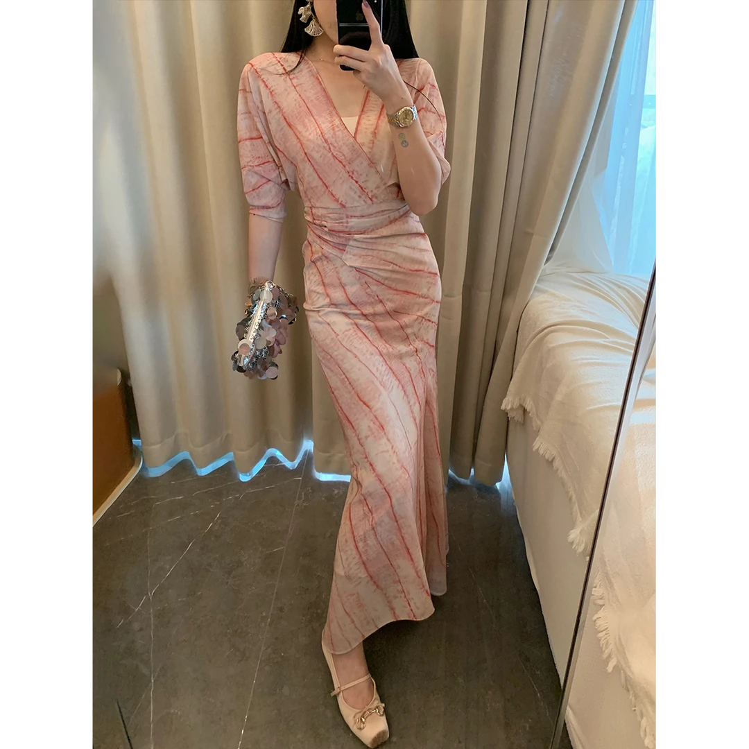 70不是七十v领中袖雪纺连衣裙气质穿搭掐腰裙显瘦裹身裙粉色长裙