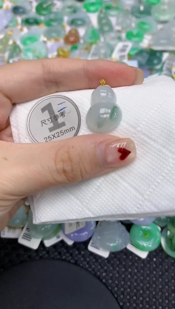 翡翠18K金镶嵌颈饰111111